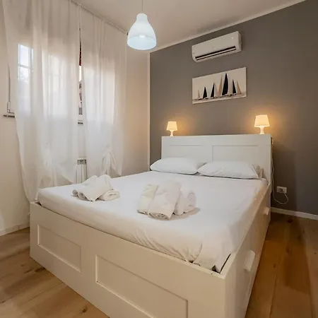 Carano Suite- Modern , Ac Daire