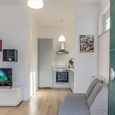 Carano Suite- Modern , Ac *