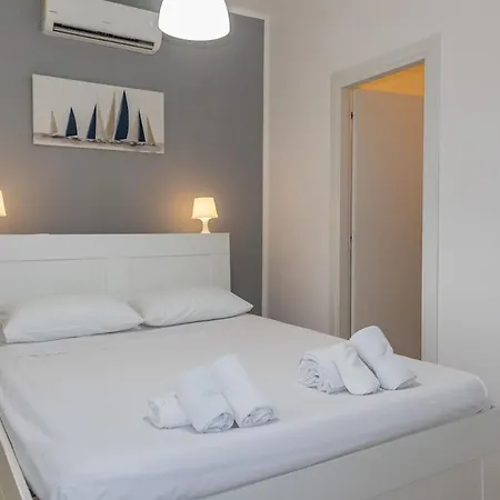 Carano Suite- Modern , Ac Апартаменты Рим