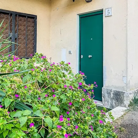 Carano Suite- Modern , Ac *