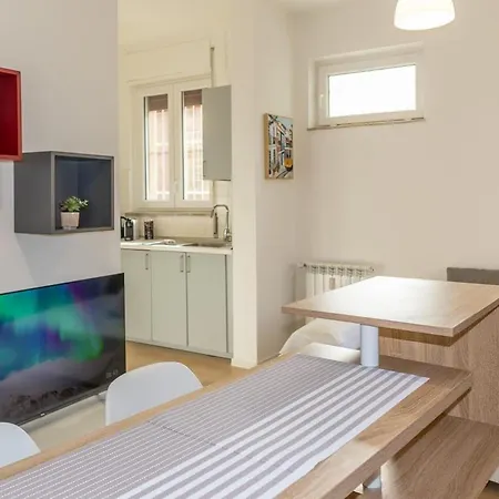 Carano Suite- Modern , Ac *